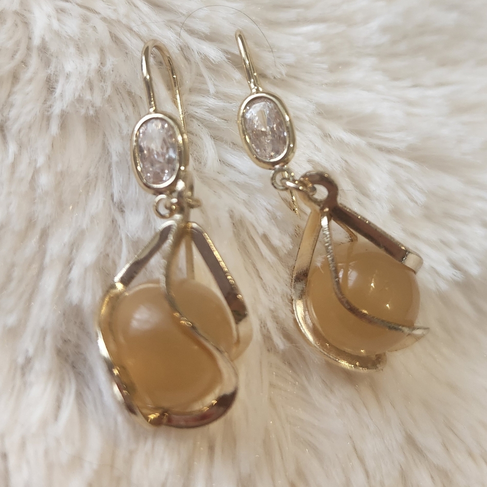 Elegant Gold and Cream Drop Earrings